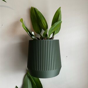 Wall Mountable Planter